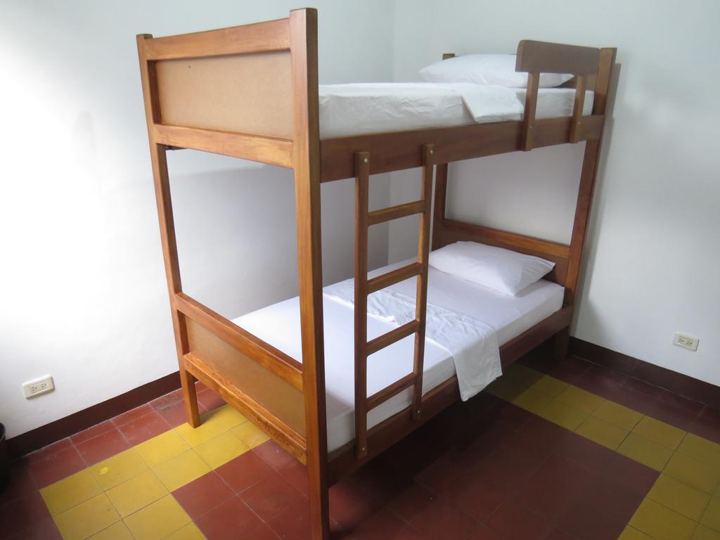 מדיין Hostal Casa Prado מראה חיצוני תמונה